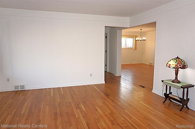 8563 Cavell Street, Westland, MI 48185