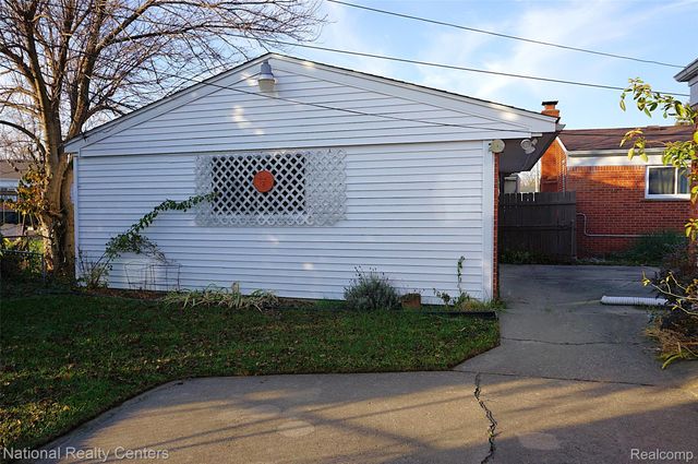 8563 Cavell Street, Westland, MI 48185