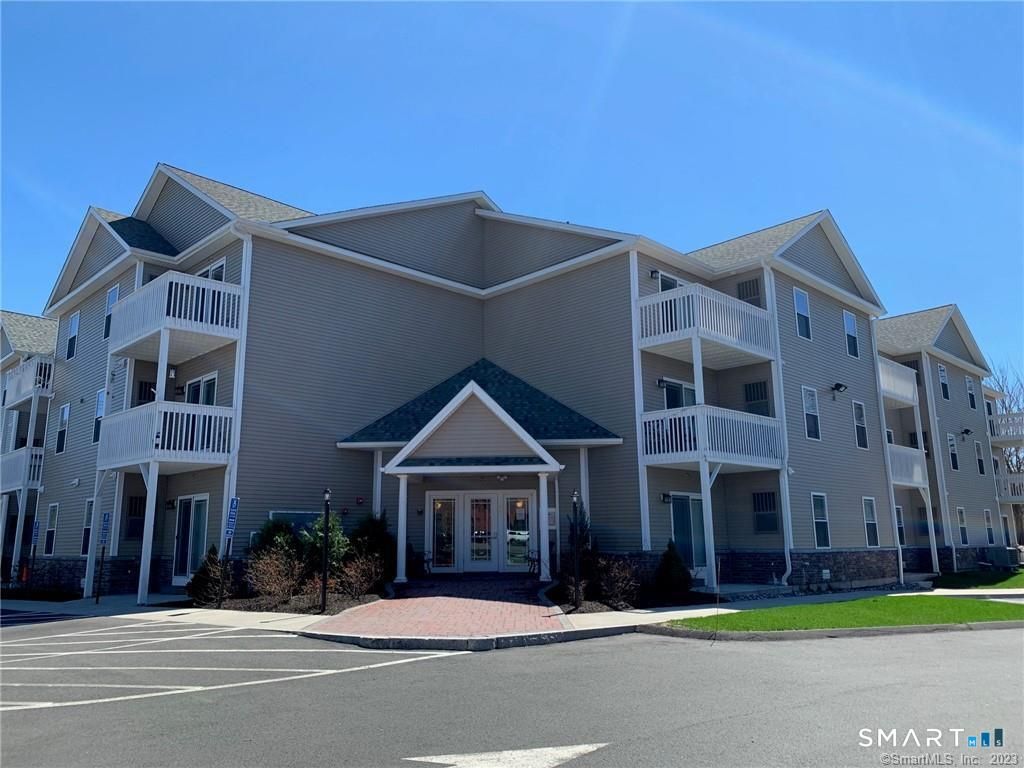 76 Liberty Street 204, Southington, CT 06489