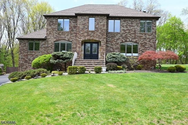 43 Lisa Ct, North Haledon Boro, NJ 07508