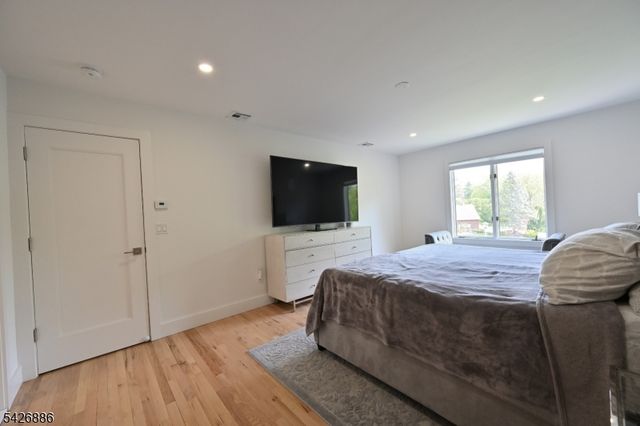 43 Lisa Ct, North Haledon Boro, NJ 07508