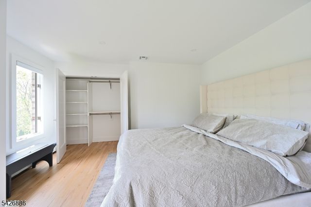 43 Lisa Ct, North Haledon Boro, NJ 07508