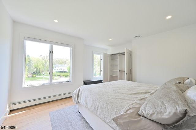 43 Lisa Ct, North Haledon Boro, NJ 07508