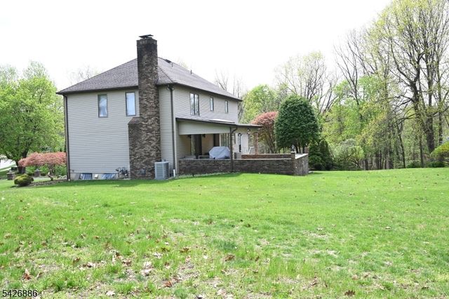 43 Lisa Ct, North Haledon Boro, NJ 07508