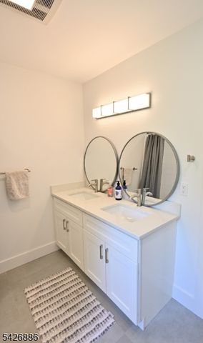 43 Lisa Ct, North Haledon Boro, NJ 07508