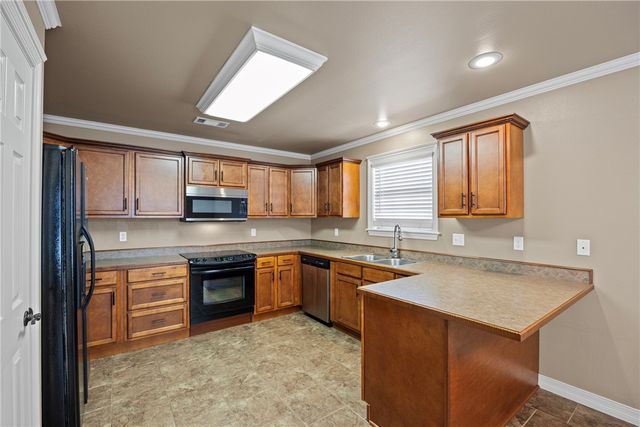 1228 E Elm Street, Russellville, AR 72802