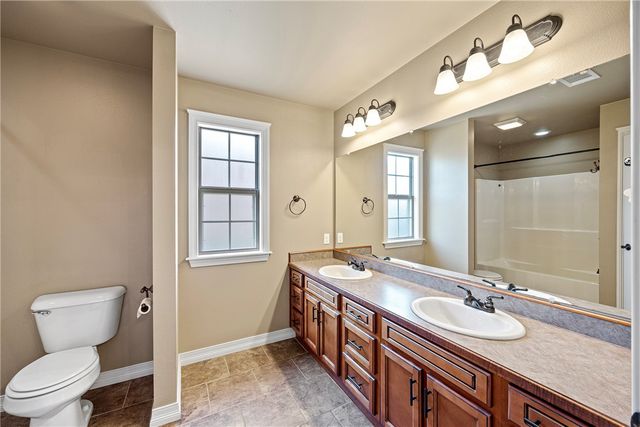 1228 E Elm Street, Russellville, AR 72802