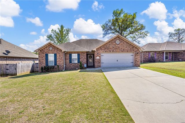 1228 E Elm Street, Russellville, AR 72802