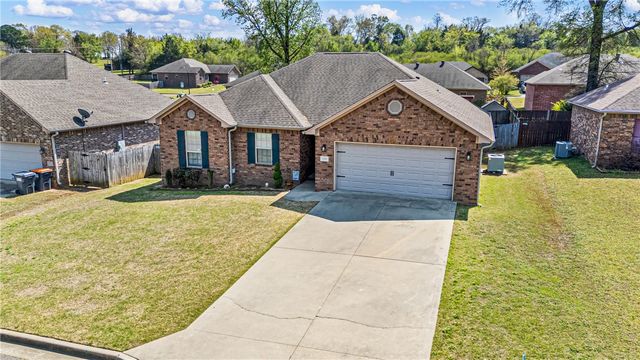 1228 E Elm Street, Russellville, AR 72802