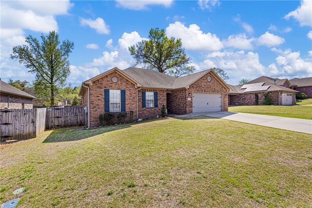 1228 E Elm Street, Russellville, AR 72802