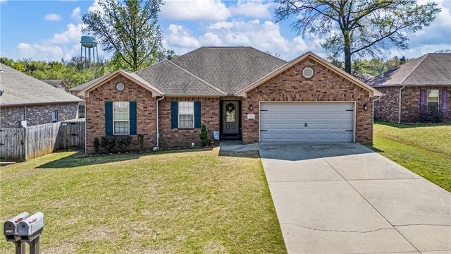 1228 E Elm Street, Russellville, AR 72802