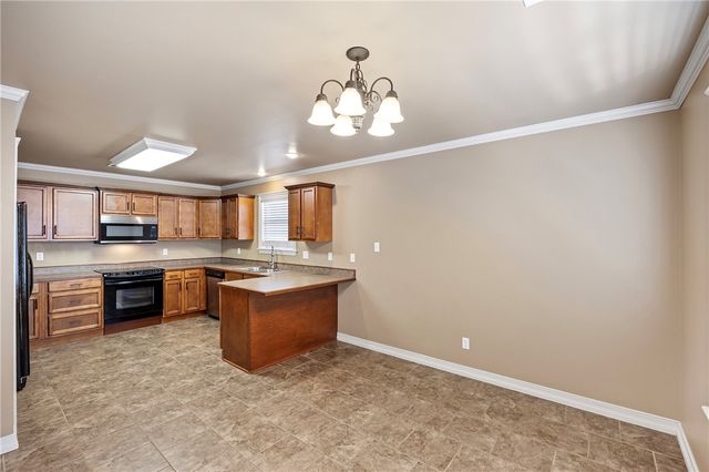 1228 E Elm Street, Russellville, AR 72802