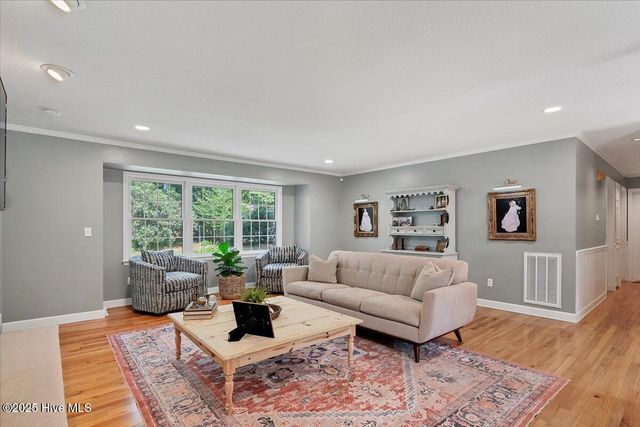135 Pine Ridge Drive, Whispering Pines, NC 28327