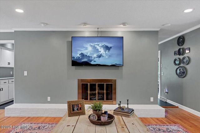 135 Pine Ridge Drive, Whispering Pines, NC 28327