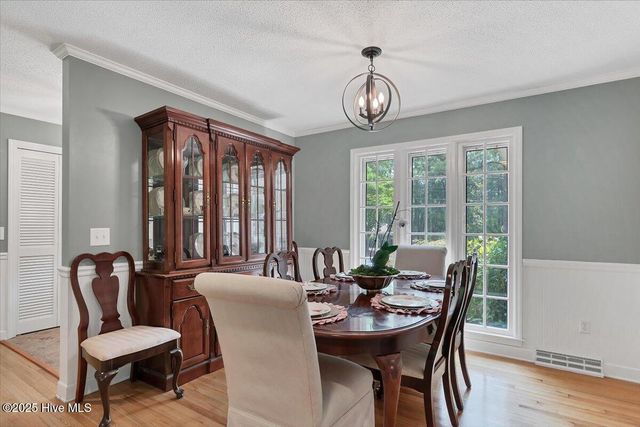 135 Pine Ridge Drive, Whispering Pines, NC 28327