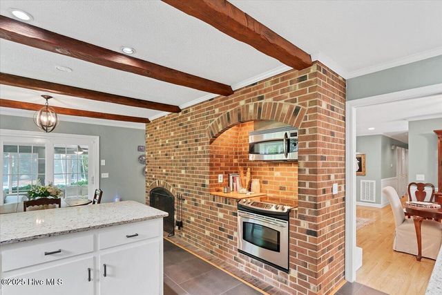 135 Pine Ridge Drive, Whispering Pines, NC 28327