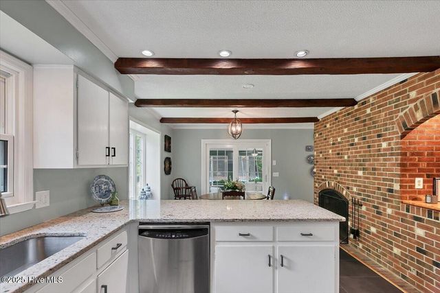 135 Pine Ridge Drive, Whispering Pines, NC 28327