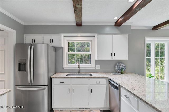 135 Pine Ridge Drive, Whispering Pines, NC 28327