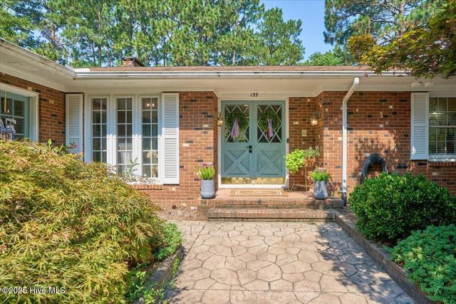135 Pine Ridge Drive, Whispering Pines, NC 28327