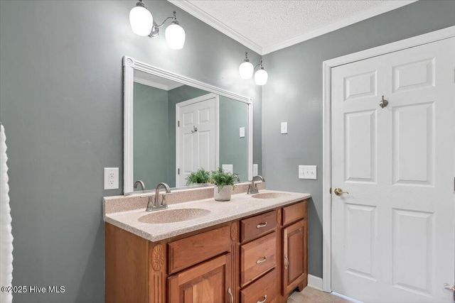 135 Pine Ridge Drive, Whispering Pines, NC 28327