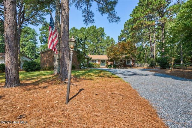135 Pine Ridge Drive, Whispering Pines, NC 28327