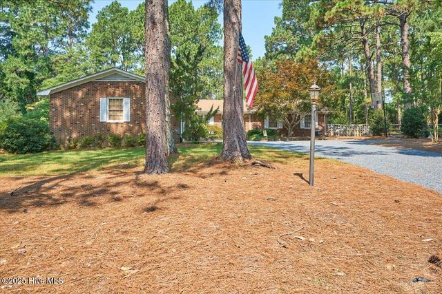 135 Pine Ridge Drive, Whispering Pines, NC 28327