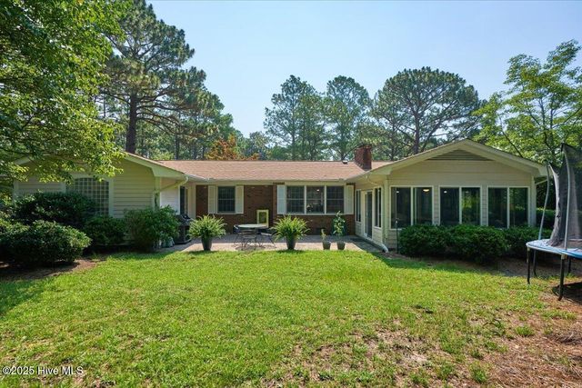 135 Pine Ridge Drive, Whispering Pines, NC 28327