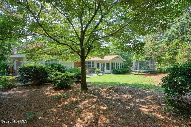 135 Pine Ridge Drive, Whispering Pines, NC 28327