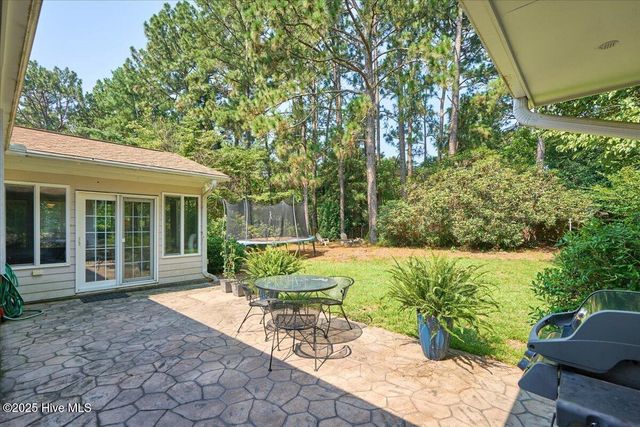 135 Pine Ridge Drive, Whispering Pines, NC 28327