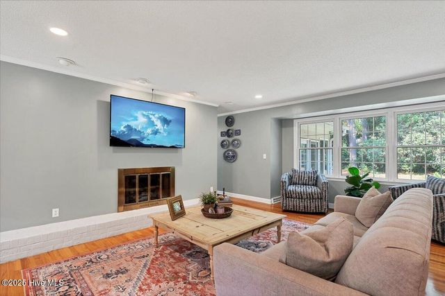 135 Pine Ridge Drive, Whispering Pines, NC 28327