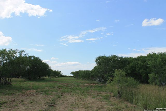 755 PR Mia Ln, Floresville, TX 78114