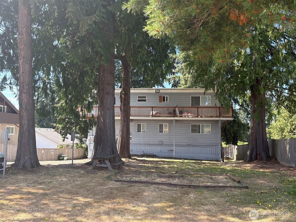 17816 44th Avenue W, Lynnwood, WA 98037