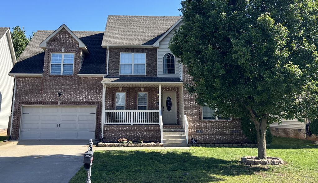 721 Cavalier Dr, Clarksville, TN 37040
