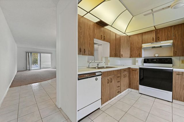 2504 Antigua Terrace H2, Coconut Creek, FL 33066