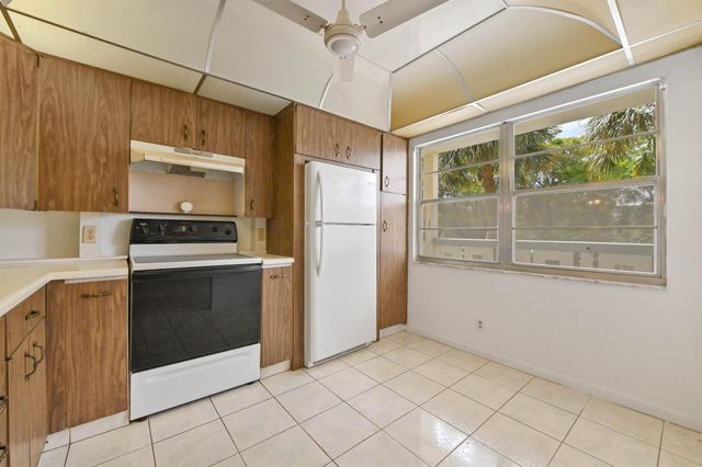 2504 Antigua Terrace H2, Coconut Creek, FL 33066