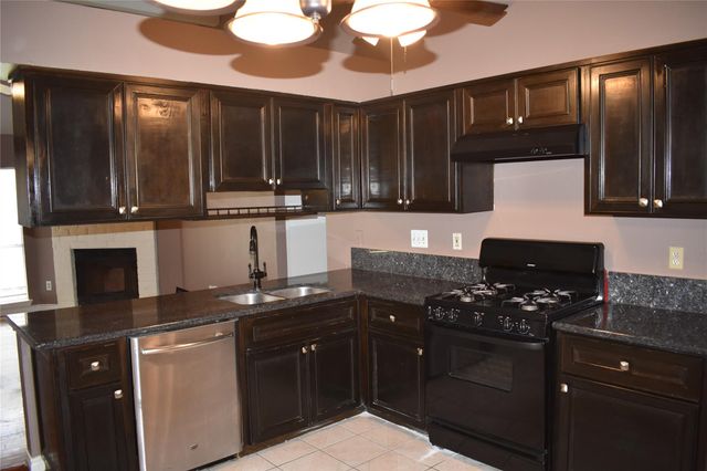 11022 Shadowfield Drive, Houston, TX 77064