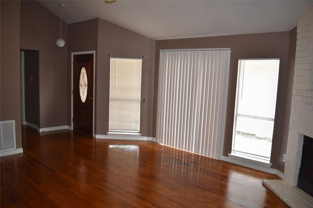 11022 Shadowfield Drive, Houston, TX 77064