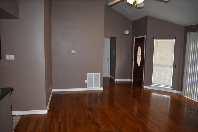 11022 Shadowfield Drive, Houston, TX 77064