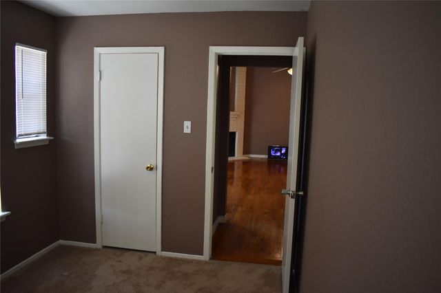 11022 Shadowfield Drive, Houston, TX 77064