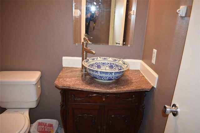 11022 Shadowfield Drive, Houston, TX 77064