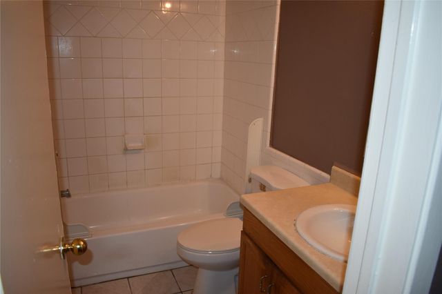 11022 Shadowfield Drive, Houston, TX 77064