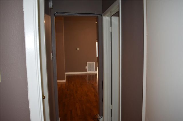 11022 Shadowfield Drive, Houston, TX 77064