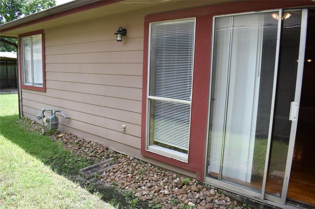 11022 Shadowfield Drive, Houston, TX 77064