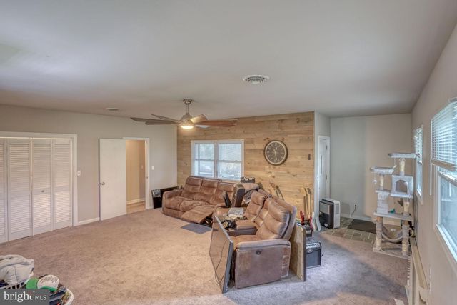 37 REHAK DR, Hartly, DE 19953