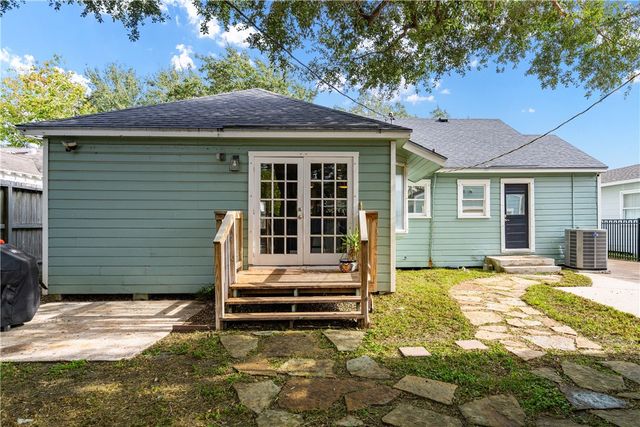 3225 Lawnview St, Corpus Christi, TX 78404