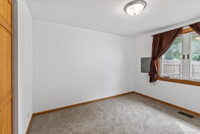 8875 S Corcoran Road, Hometown, IL 60456