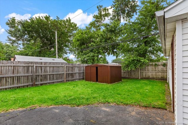 8875 S Corcoran Road, Hometown, IL 60456