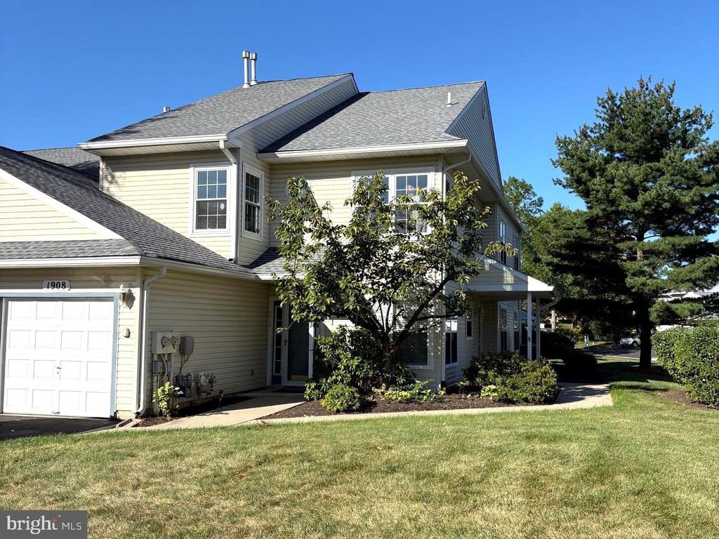 1908 LYNBROOKE DR, Yardley, PA 19067