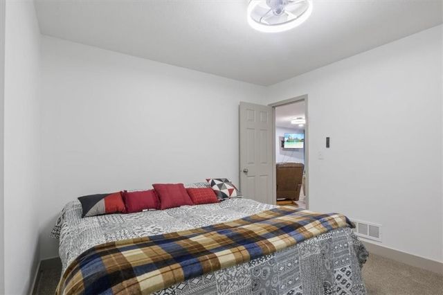 34621 Wellhouse Avenue, Warsaw, MO 65355