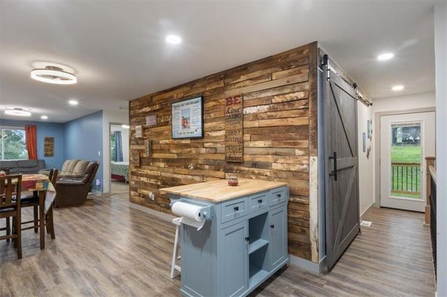 34621 Wellhouse Avenue, Warsaw, MO 65355